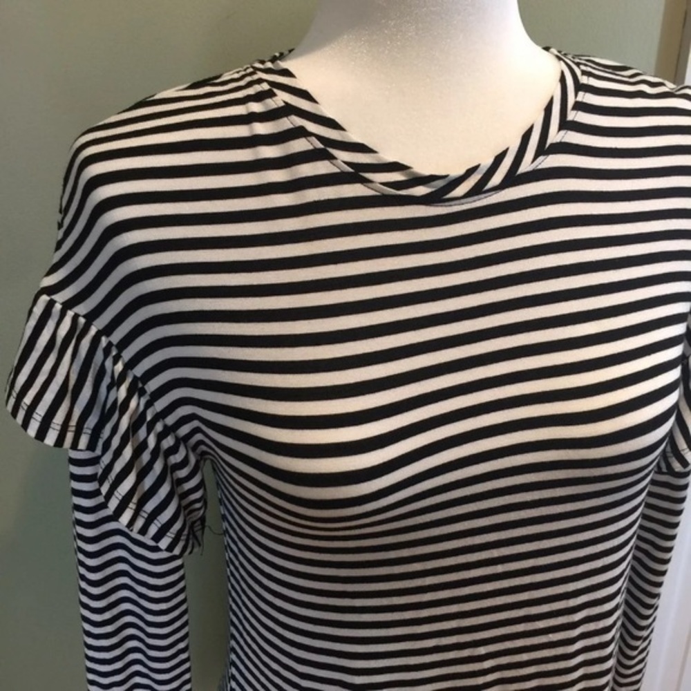Love Fire Long Sleeve Striped Dress Black White Small NEW - Picture 5 of 7